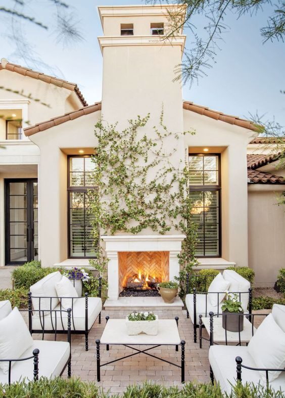 Exploring Diverse Outdoor Fireplace Styles for Your Home