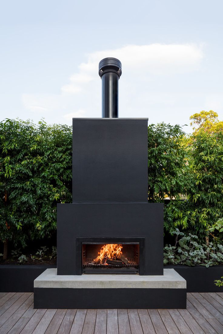 Exploring Unique Outdoor Fireplace Styles