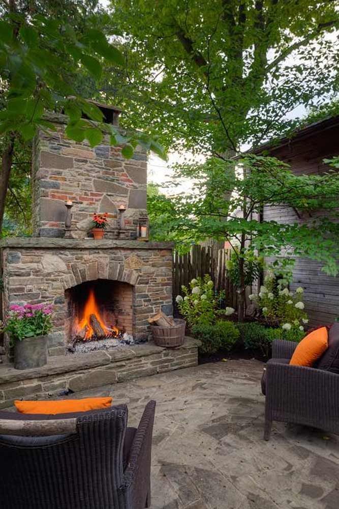 Exploring the Beauty of Outdoor Fireplace Layouts