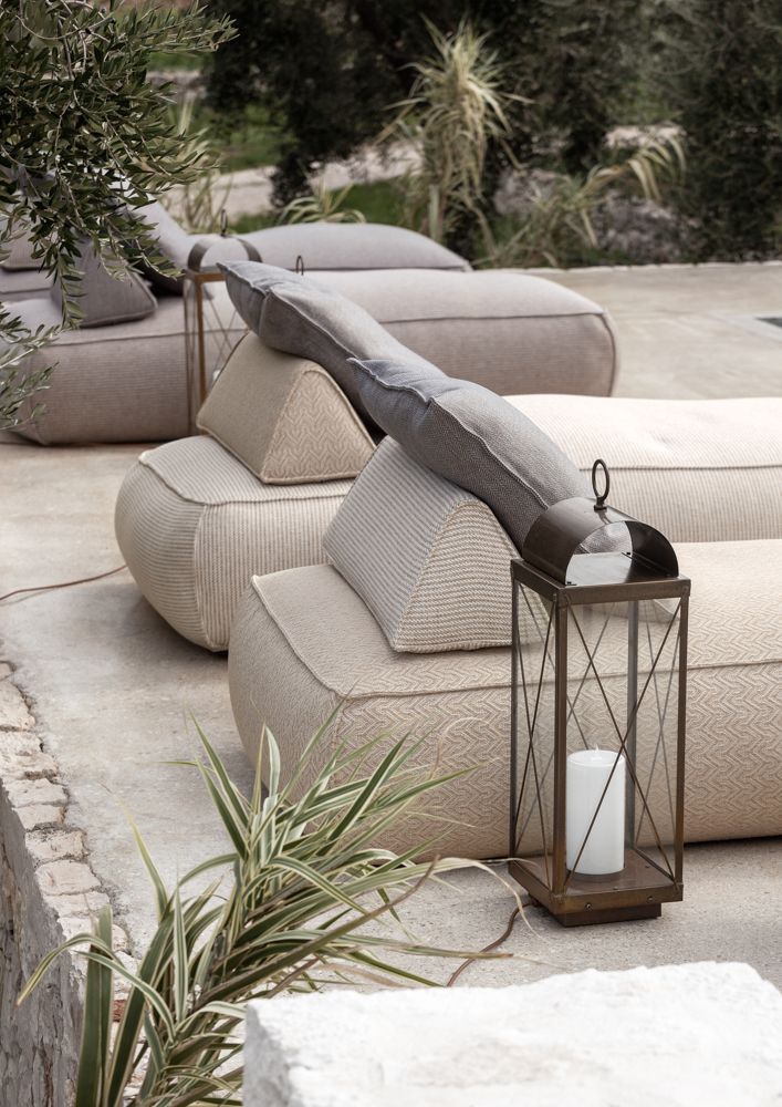 Exploring the World of Outdoor Furniture