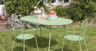 small garden table and chairs