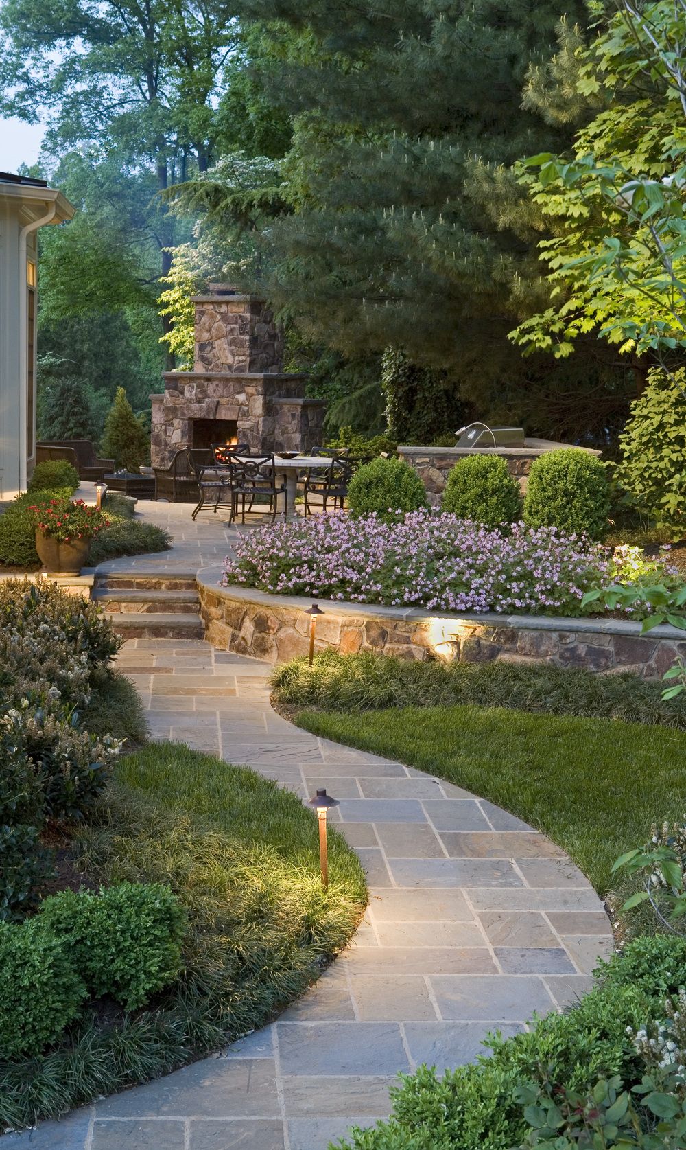 Ideas for Creating a Cozy Patio with a Fireplace