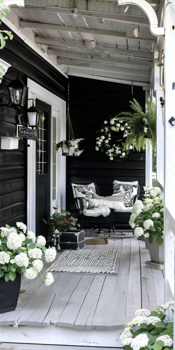 Ideas for creating a spacious front porch