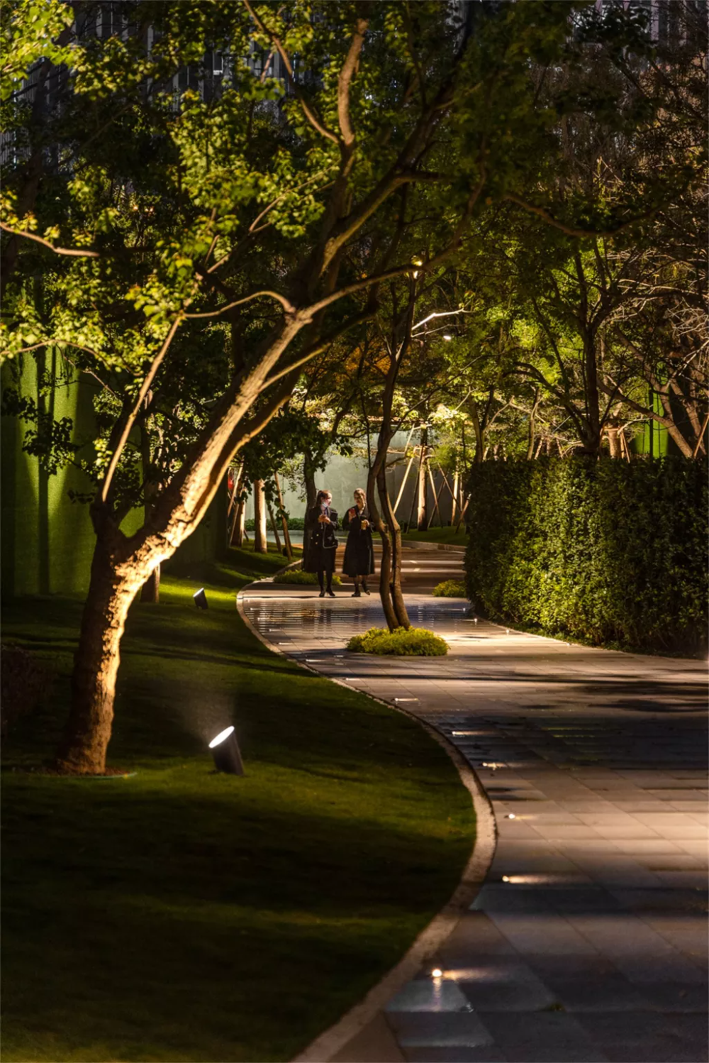 Illuminate Your Outdoor Spaces with Stunning Landscape Lighting Design