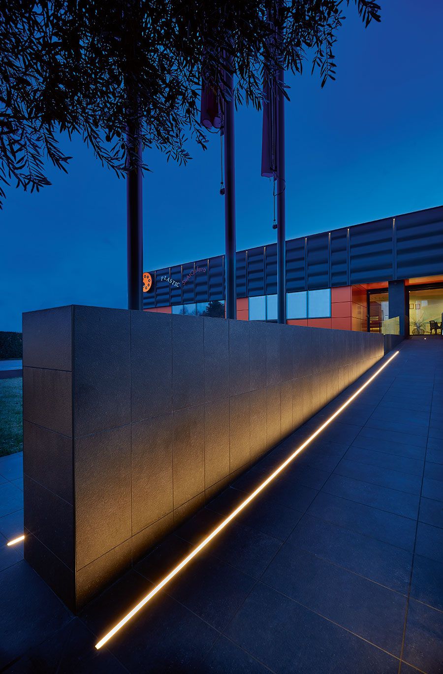 Illuminating Your Outdoor Space: The Art of Landscape Lighting Design