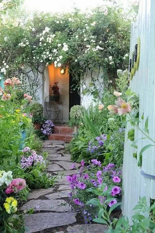 Innovative Ideas for Creating a Stunning Patio Garden