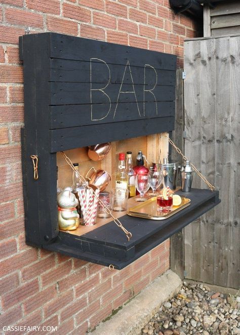 Innovative Ways to Spruce Up Your Outdoor Bar