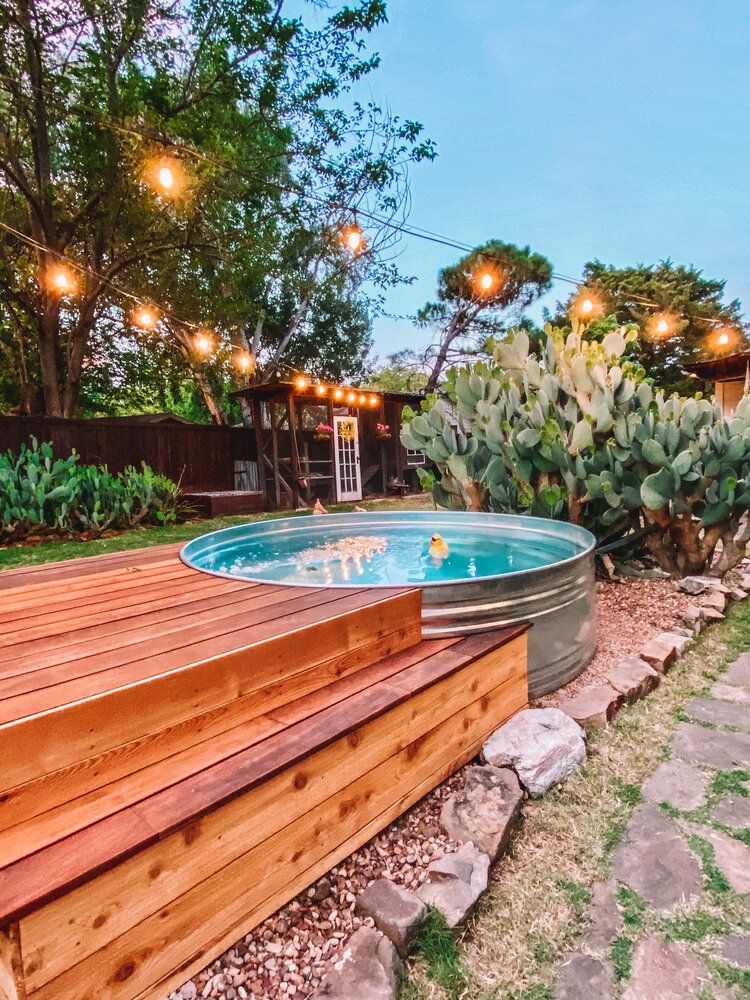 Making the Most of Your Pool Deck: Tips and Ideas for Creating a Beautiful Outdoor Oasis