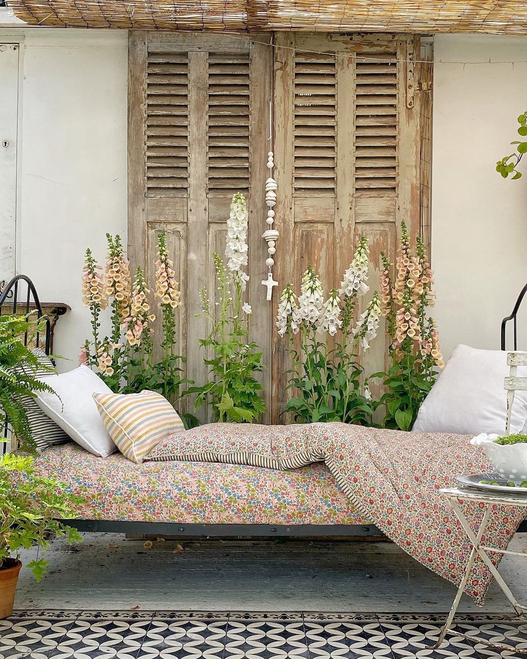 Mimosa: The Perfect Choice for Your Outdoor Furnishing Needs