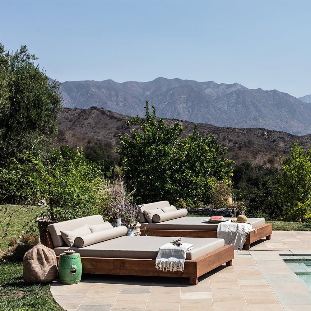 Relax and Unwind in a Luxurious Outdoor Daybed