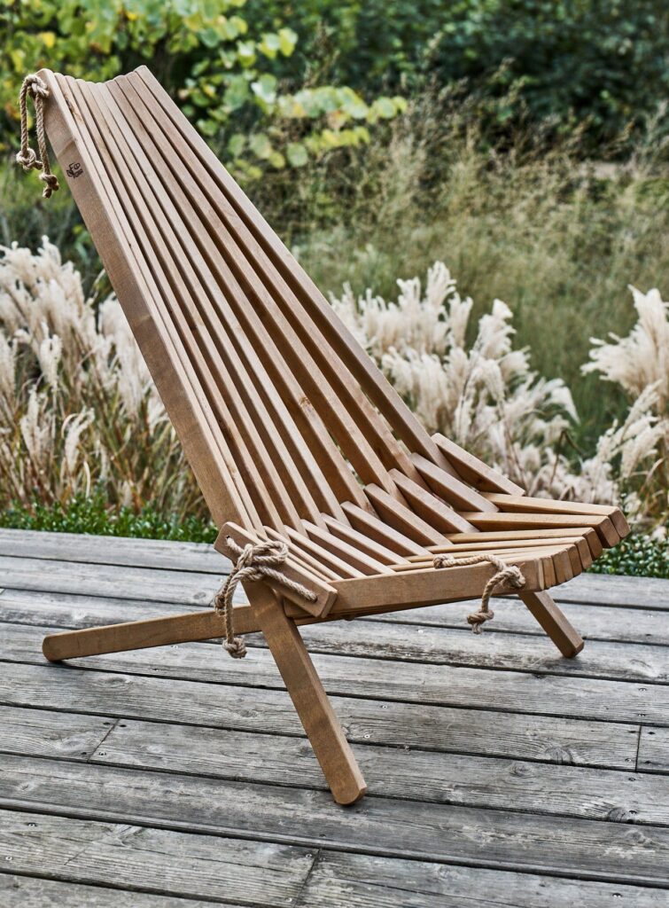 reclining garden chairs