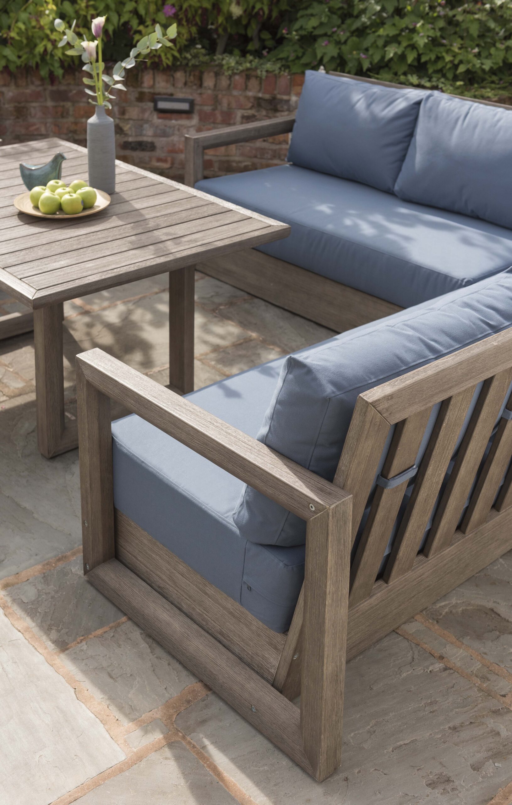 Relaxing Outdoor Seating: The Perfect Addition to Your Garden