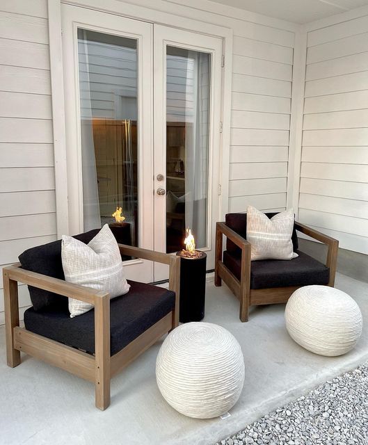 Selecting the Perfect Front Porch Furniture for Your Outdoor Oasis