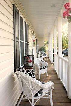 Small Front Porch Design Ideas for a Cozy Entryway