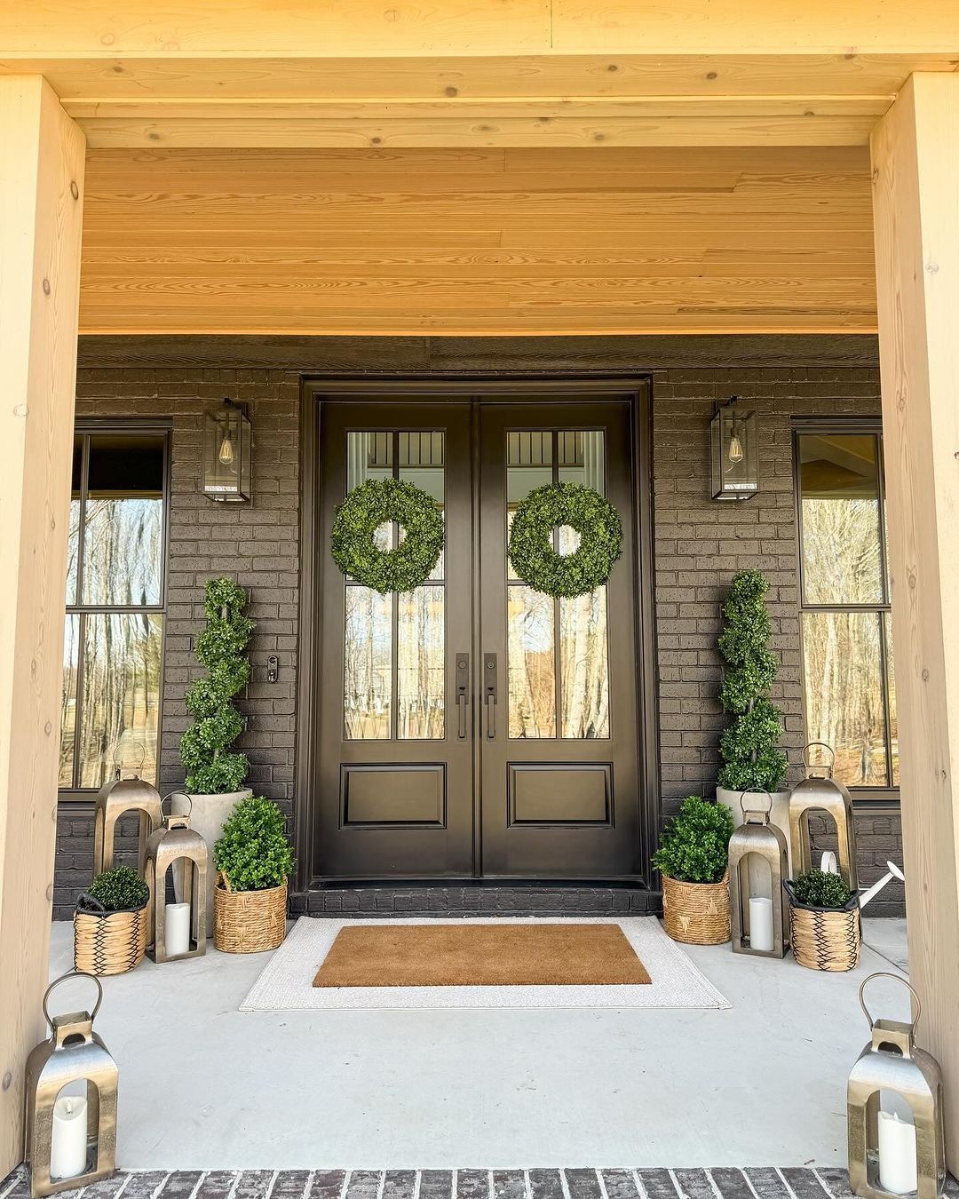 Small and Cozy Front Porch Design Ideas