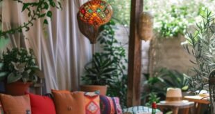 spring porch decor