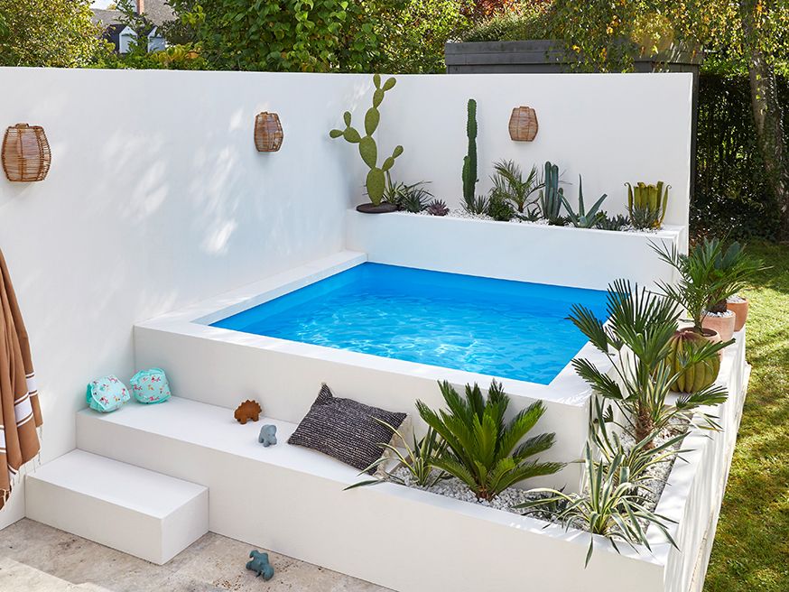 Stunning Patio Designs for Your Pool Oasis