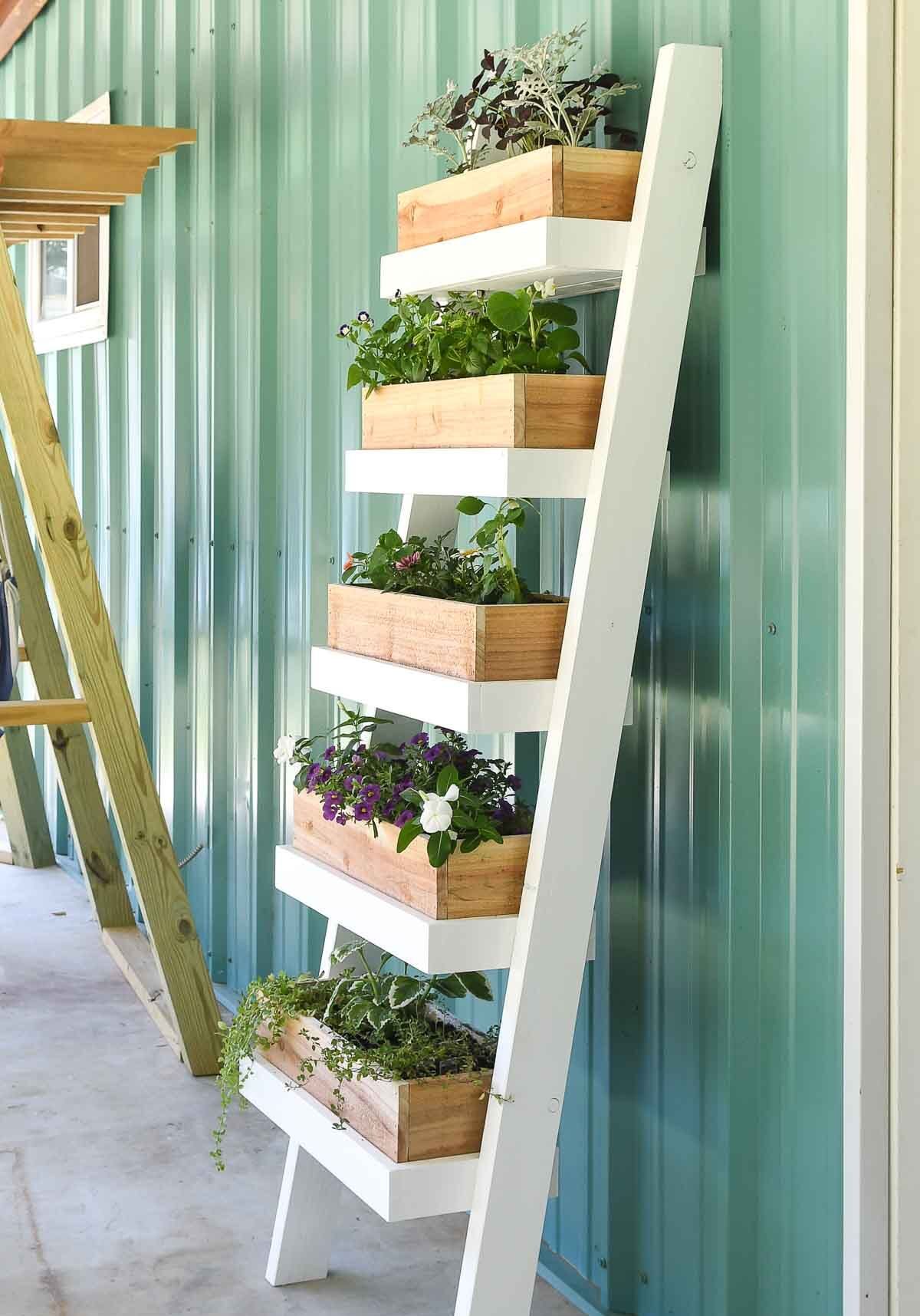 Stylish Garden Planter Stands to Elevate Your Outdoor Space