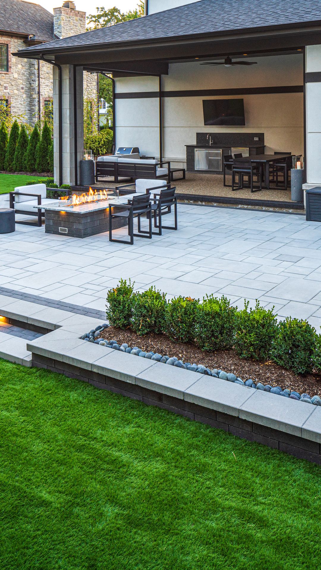 Stylish and Contemporary Patio Design Inspirations