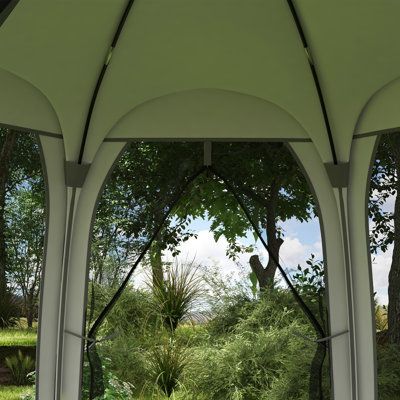 The Advantages of Screened Canopies for Outdoor Comfort