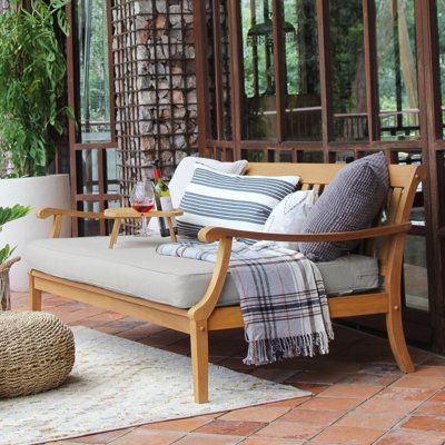 The Allure of Outdoor Daybeds: Comfort and Style for Enjoying the Great Outdoors