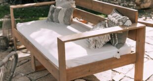 outdoor daybed