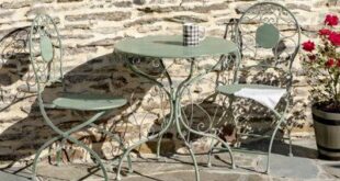 outdoor bistro set