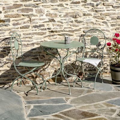 The Appeal of an Outdoor Bistro Set