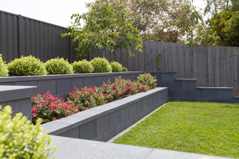 The Beauty and Functionality of Landscaping Retaining Walls