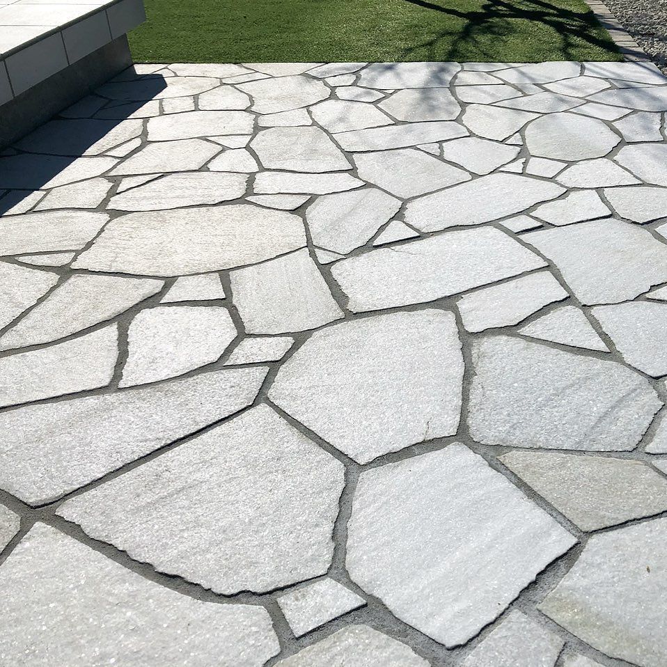 The Beauty and Versatility of Paving Stones