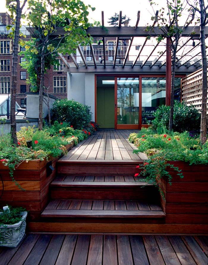 The Beauty of Deck Planters: Elevating Your Outdoor Space