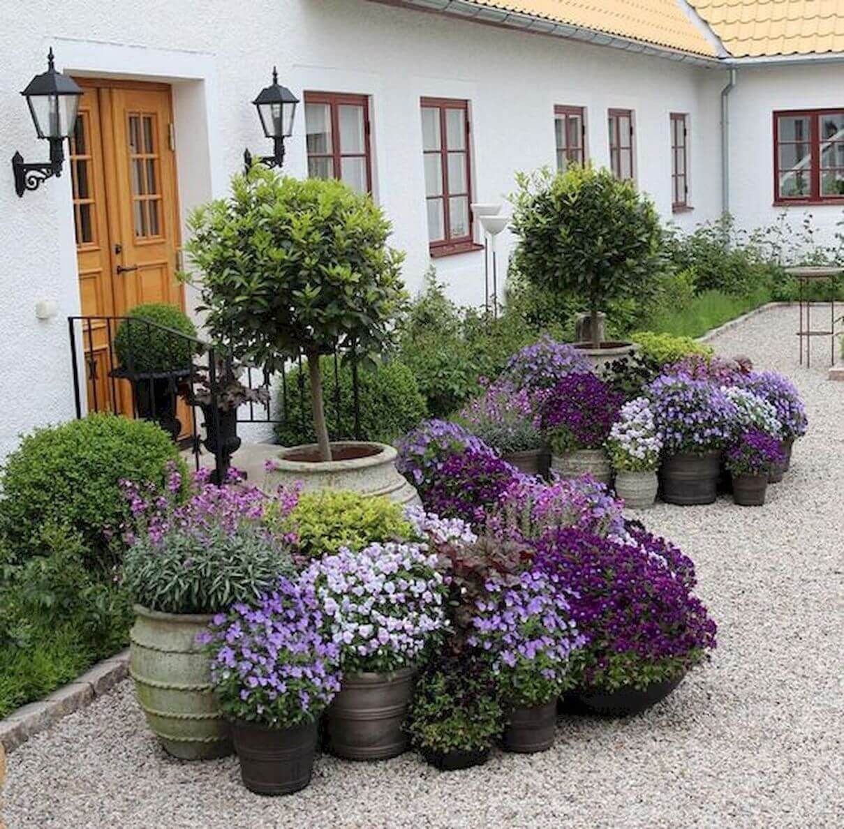 The Beauty of Garden Containers: A Creative Way to Decorate Your Outdoor Space