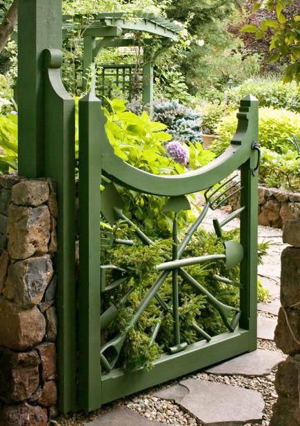 The Beauty of Garden Gates: Enhancing Your Outdoor Space