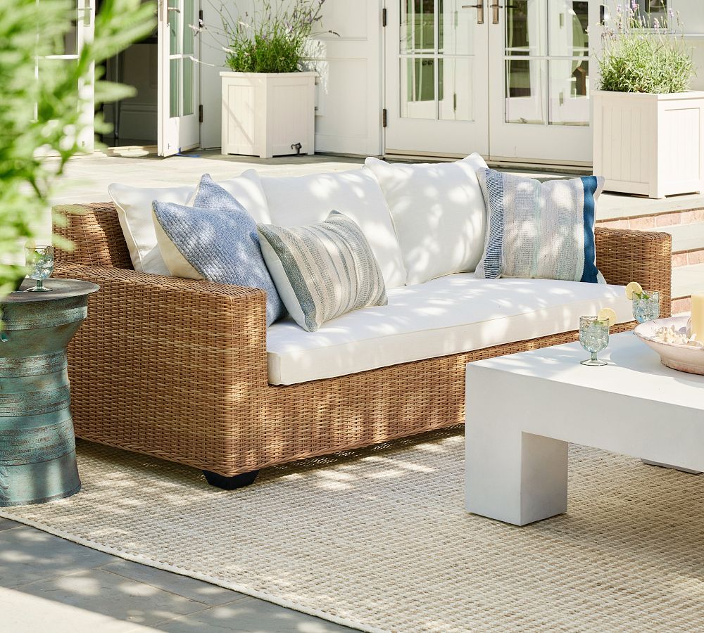 The Beauty of Outdoor Wicker Furniture