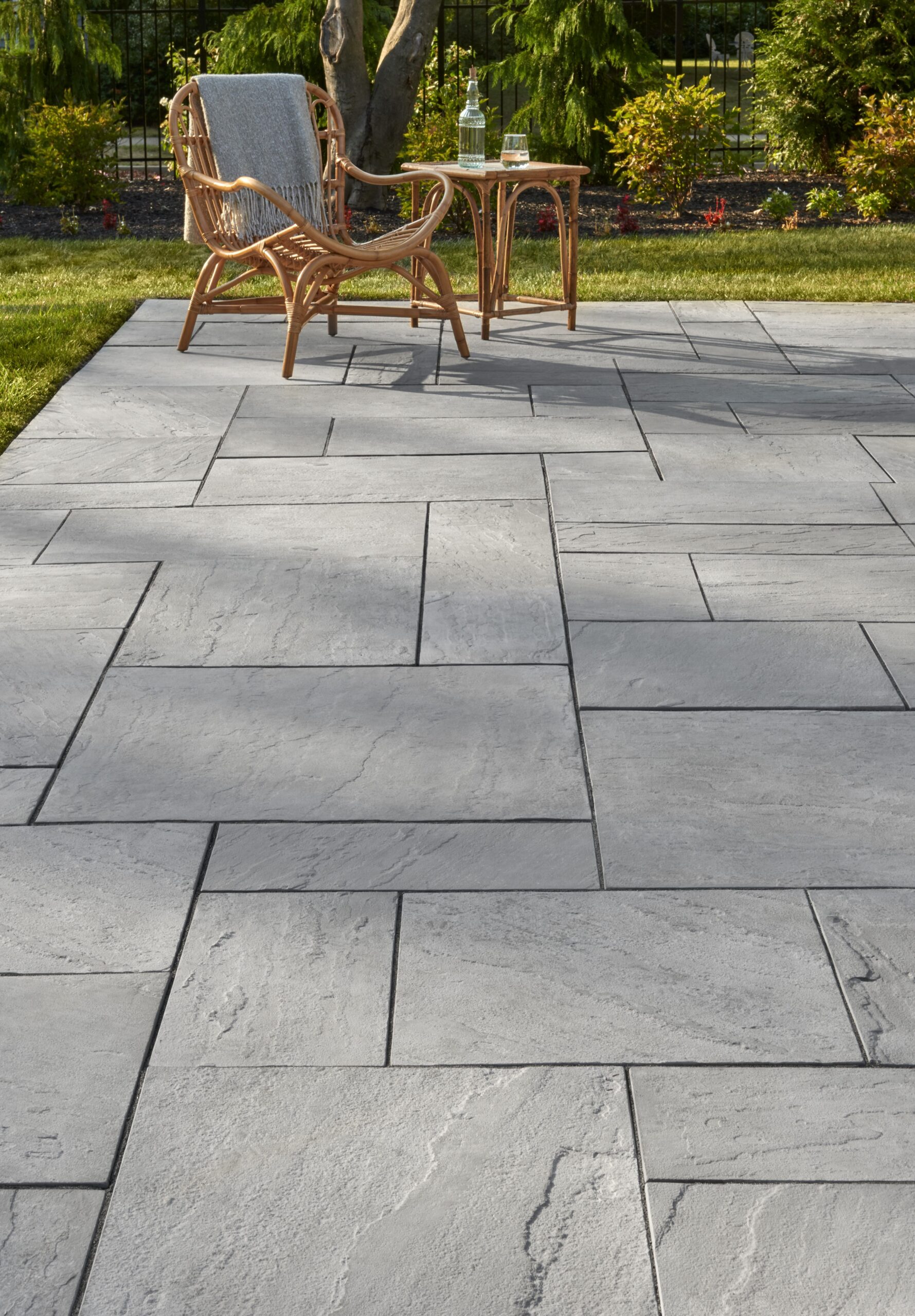 The Beauty of Patio Slabs: A Functional Addition to Your Outdoor Space