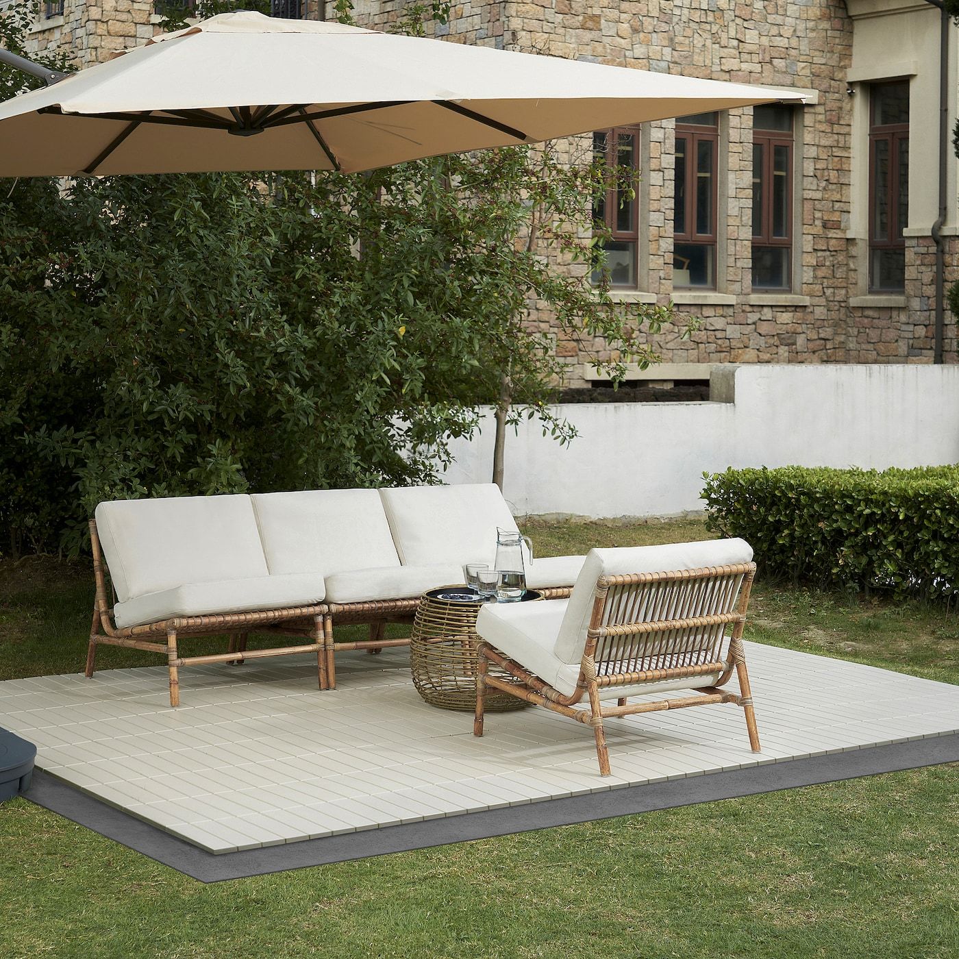 The Beauty of Rattan Garden Sofas: Enhancing Your Outdoor Space