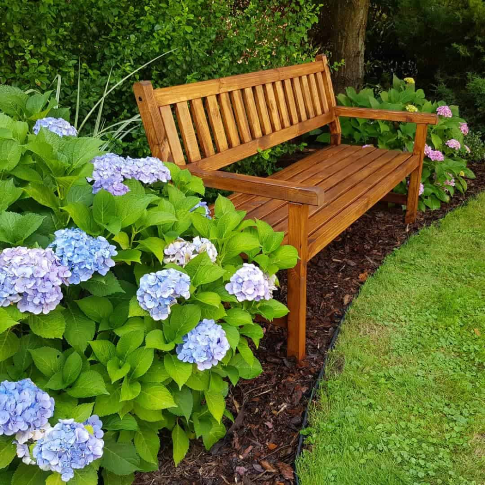 The Beauty of Wooden Garden Benches