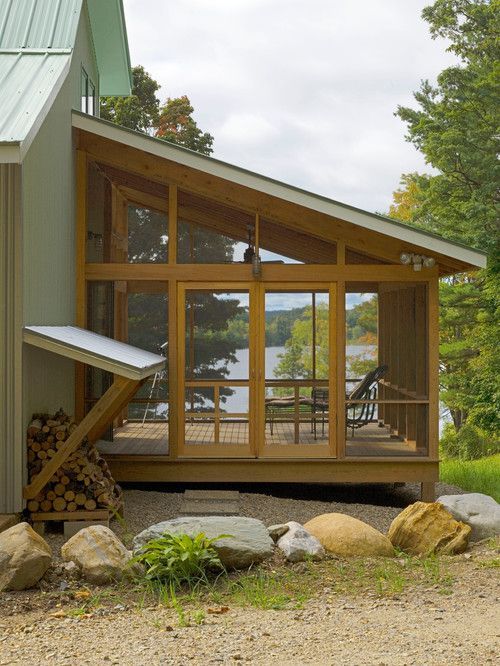 The Benefits of a Screened-In Deck for
Your Outdoor Space