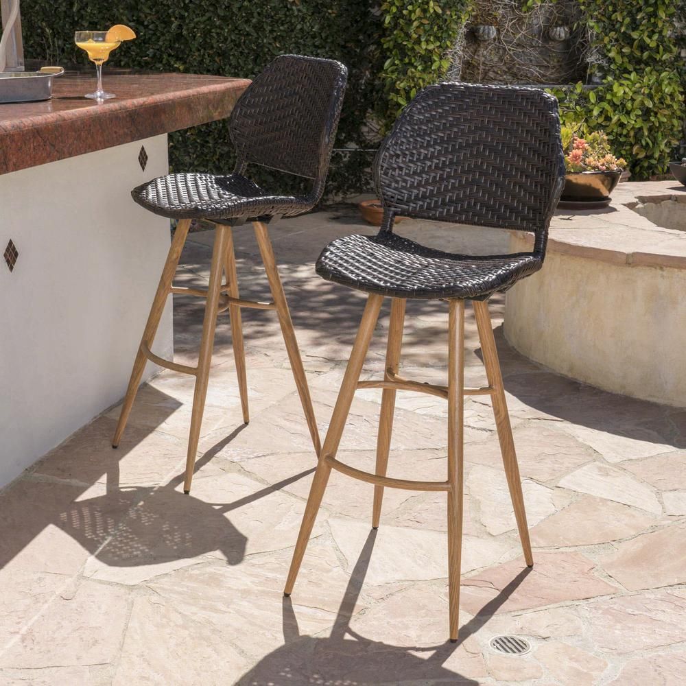 The Best Outdoor Bar Stools for Your Patio Oasis