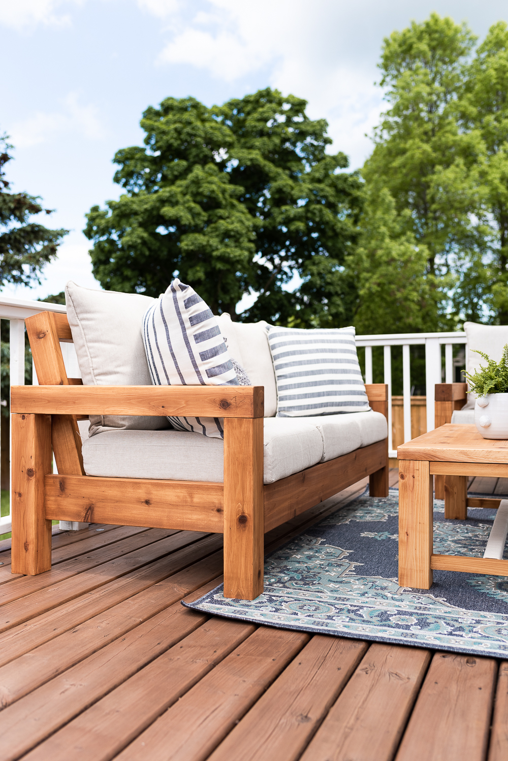 Enhance Your Outdoor Space with Stylish Backyard Furniture