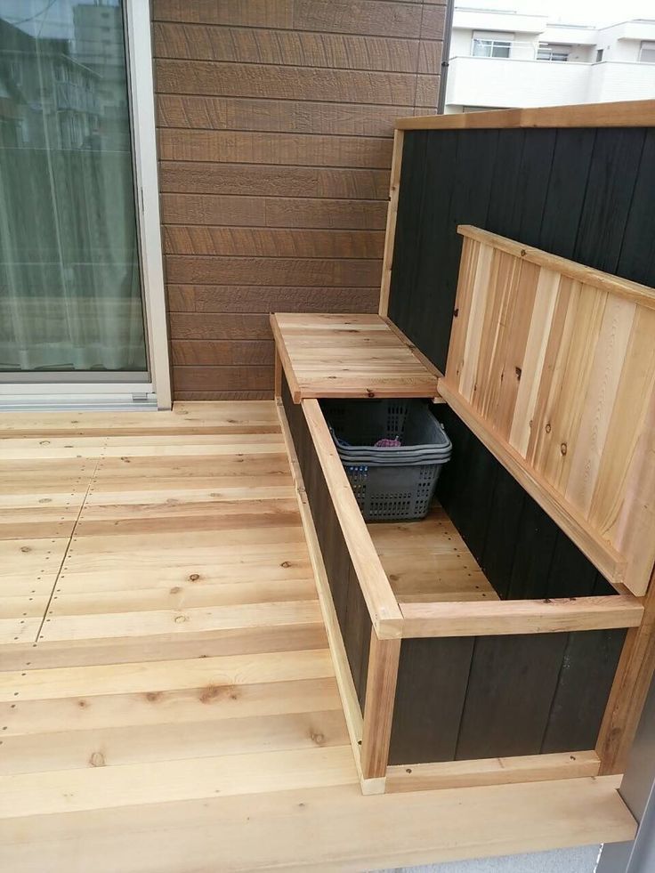 The Importance of Utilizing Deck Storage for Organizing Outdoor Spaces