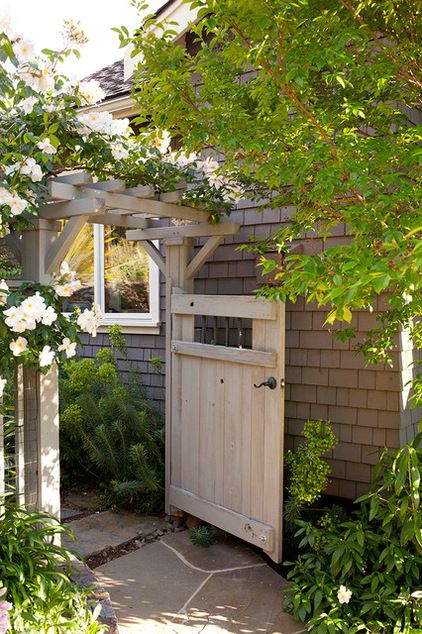 side yard gate