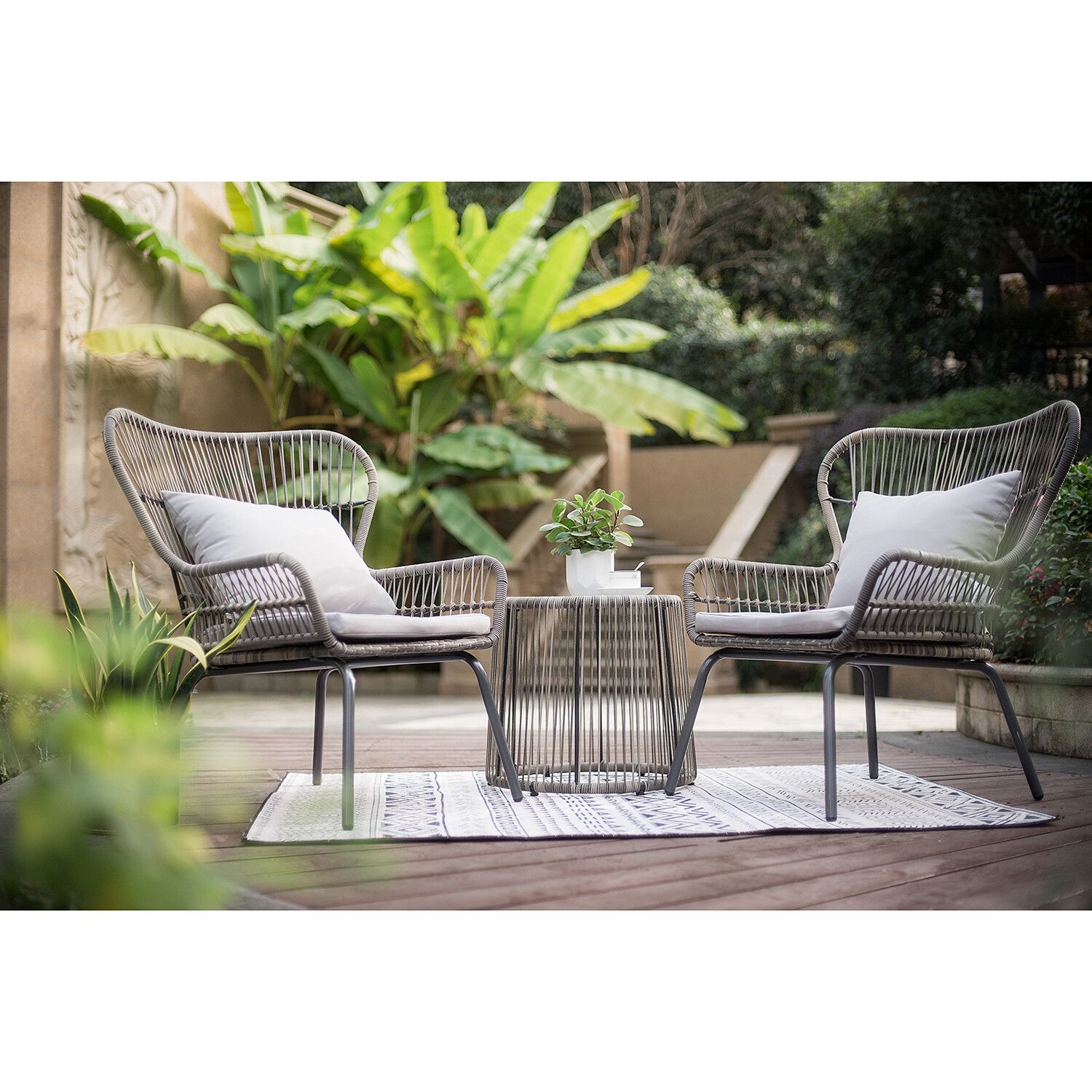 The Perfect Outdoor Seating Solution: A Patio Bistro Set