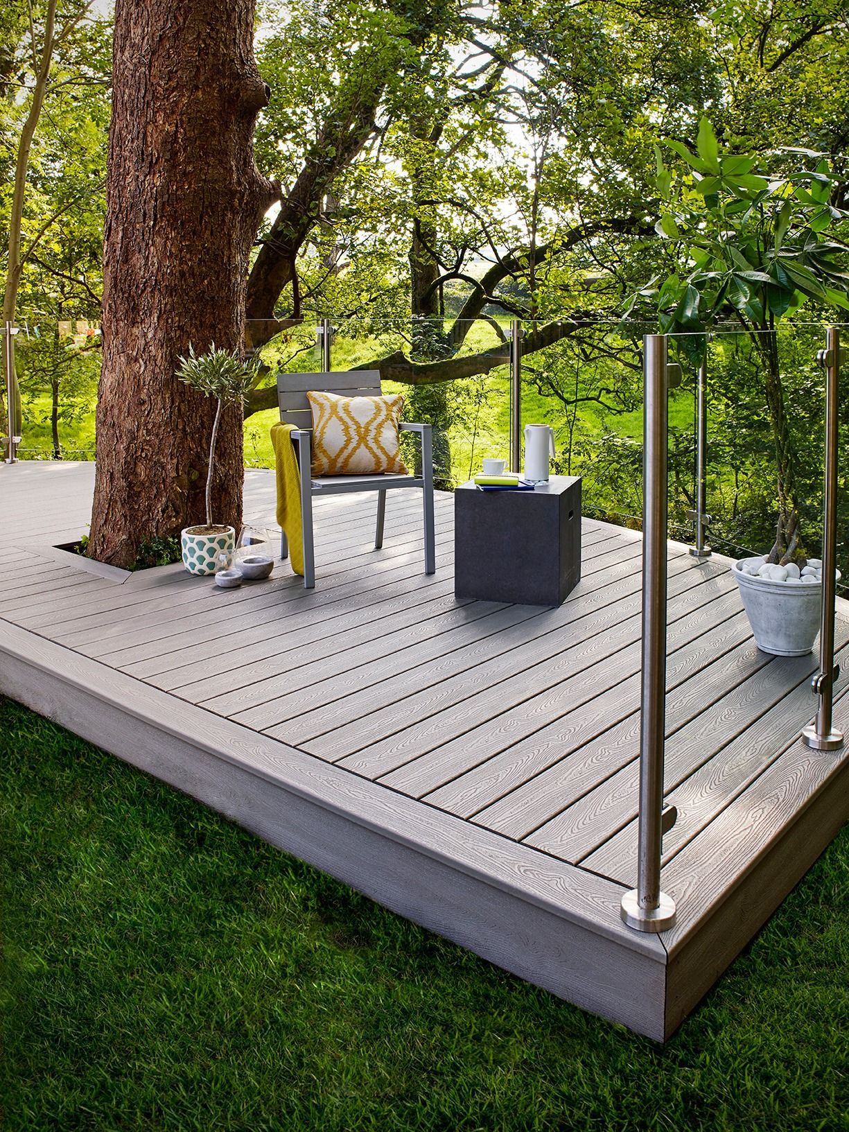 The Rise of Plastic Decking: An Eco-Friendly Alternative for Outdoor Spaces