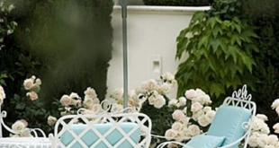 wrought iron outdoor furniture