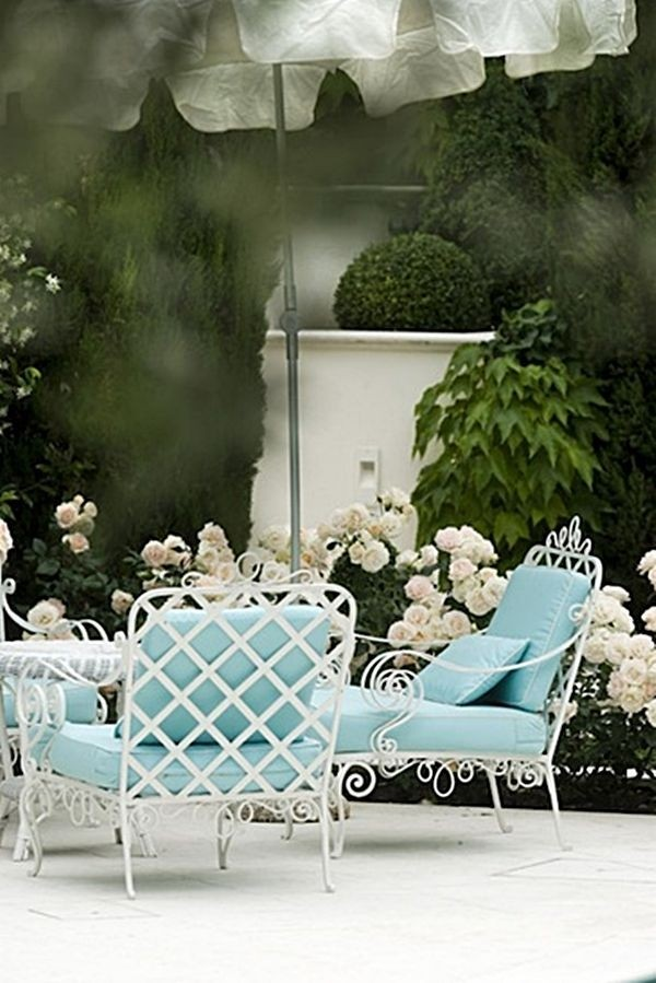 The Timeless Beauty of Wrought Iron Outdoor Furniture