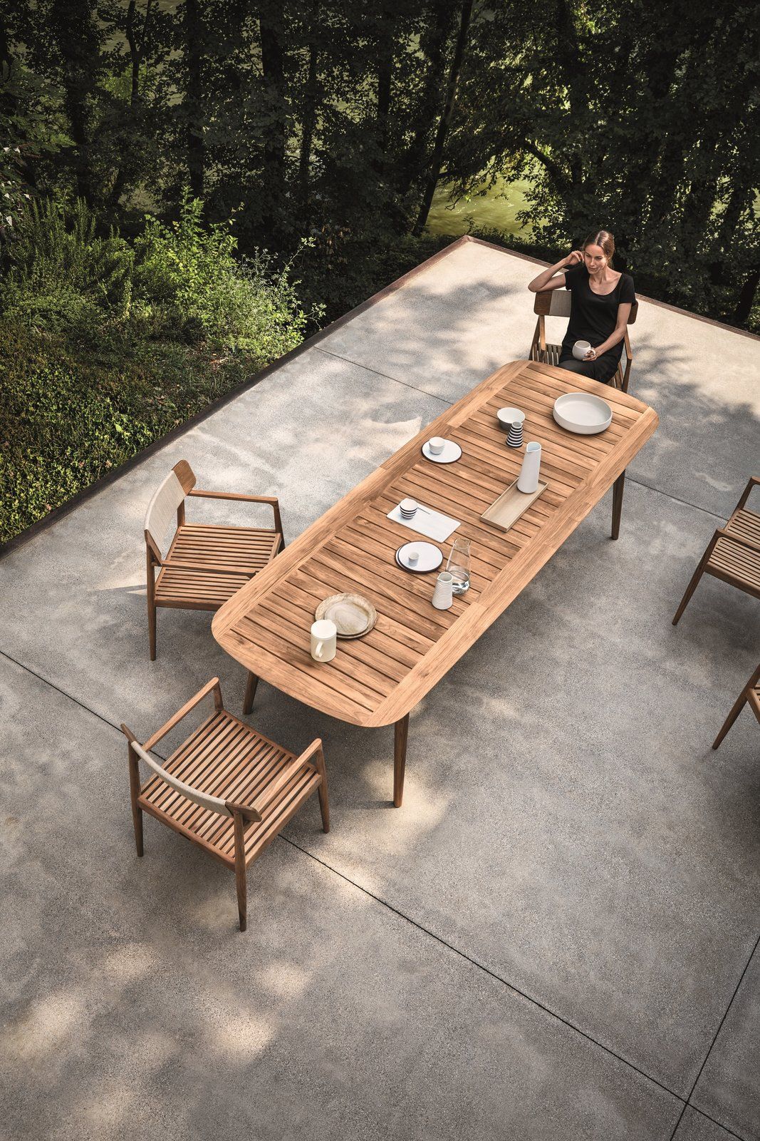 The Ultimate Guide to Outdoor Dining Furniture: A Must-Have Addition for Your Backyard