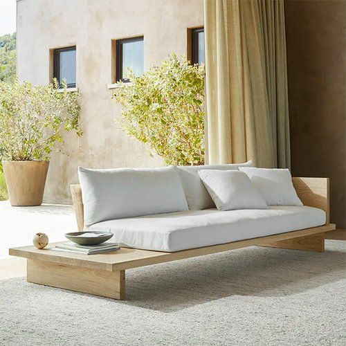 The Ultimate Guide to Outdoor Sofas: How to Create a Cozy Outdoor Living Space