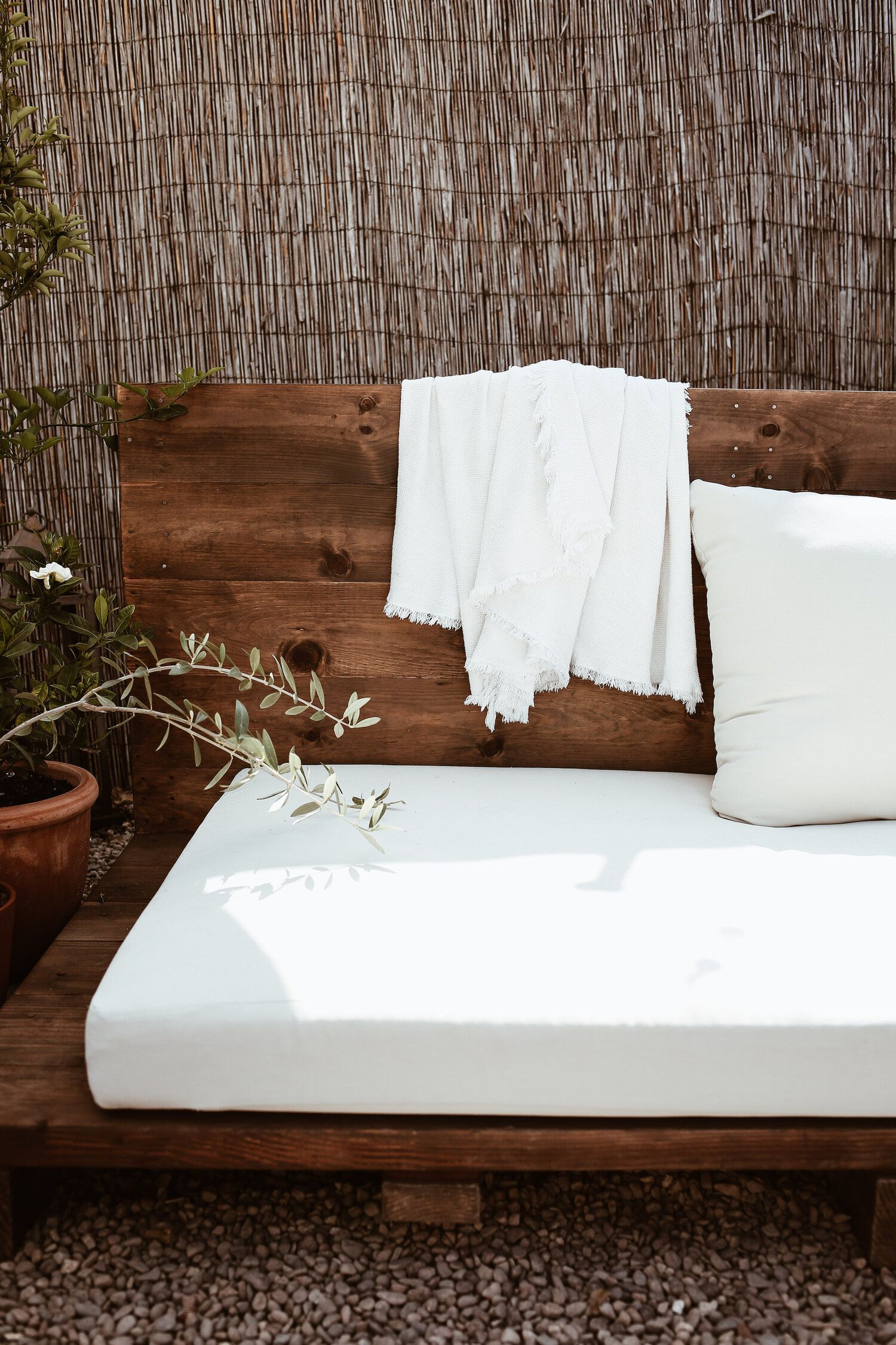 The Versatile and Comfortable Outdoor Furniture: The Patio Couch