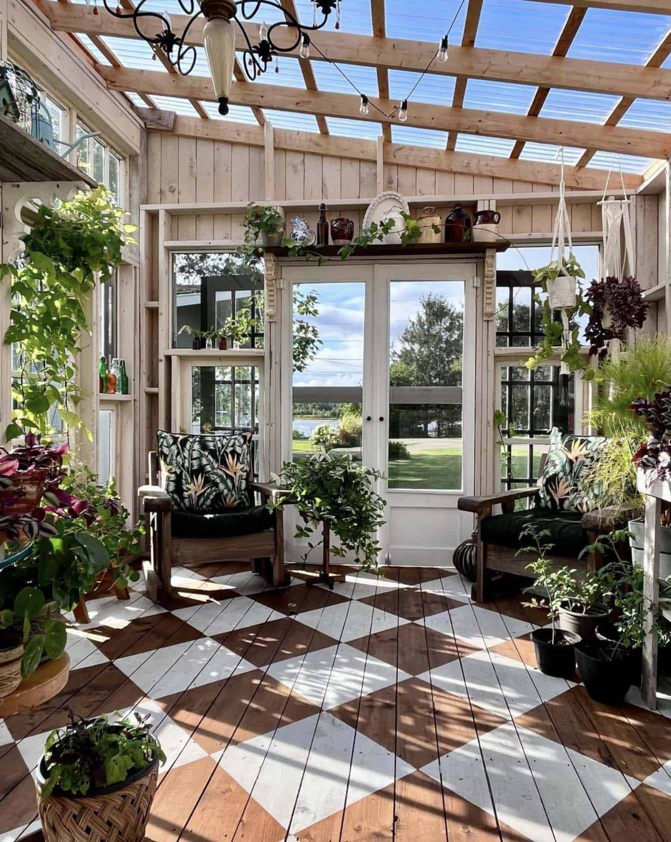 The beauty and functionality of a garden greenhouse